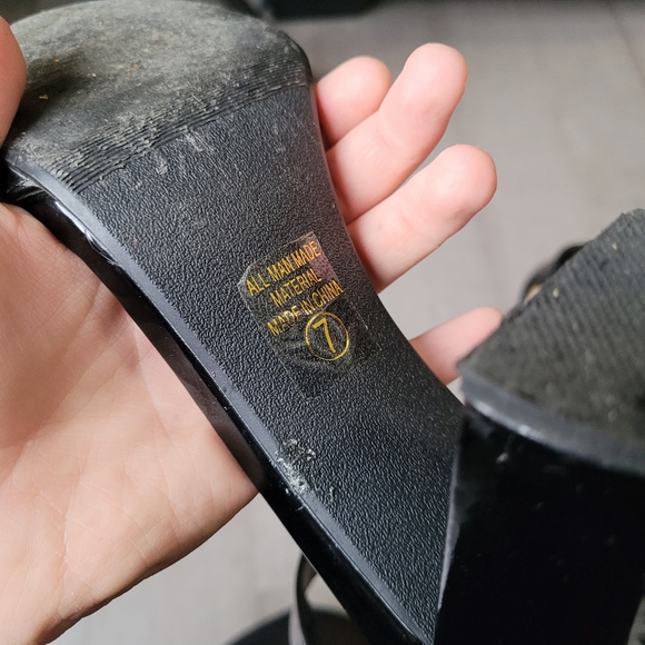 Black Patent Faux Leatger Heels w/ Ankle Strap - Picture 9 of 13